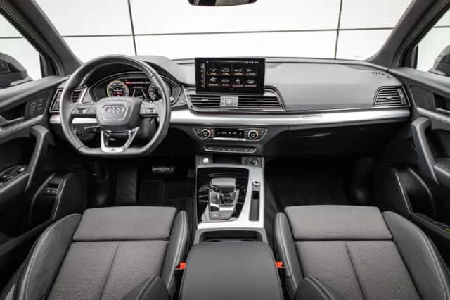Audi Q5 (2023) thumbnail 5