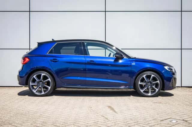 Audi A1 (2025) thumbnail 3
