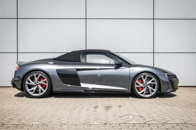 Audi R8 (2022) thumbnail 4