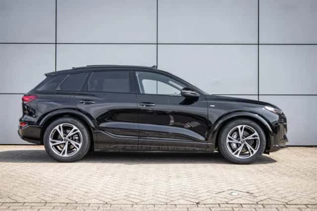 Audi Q6 e-tron (2026) thumbnail 3