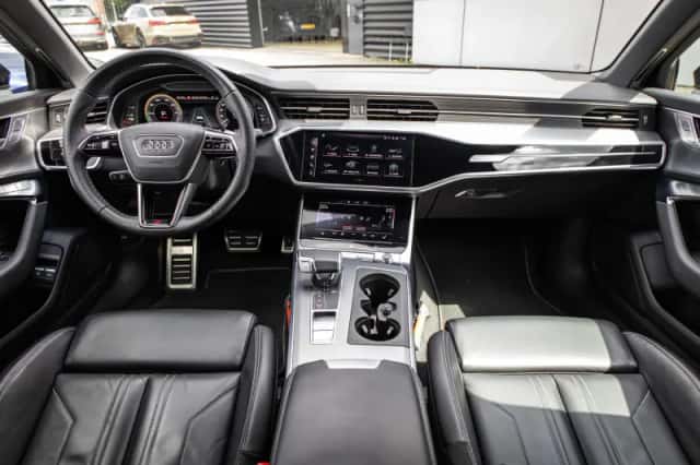 Audi A6 (2024) thumbnail 5