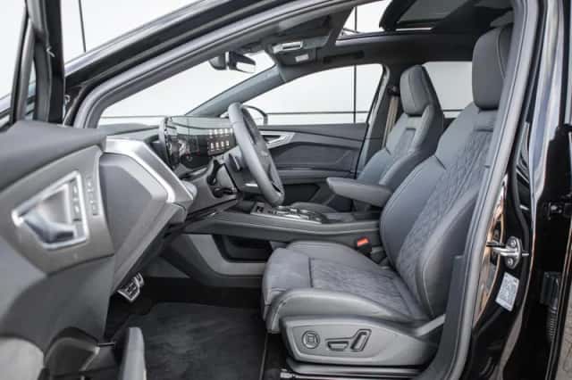 Audi Q4 e-tron (2026) thumbnail 4