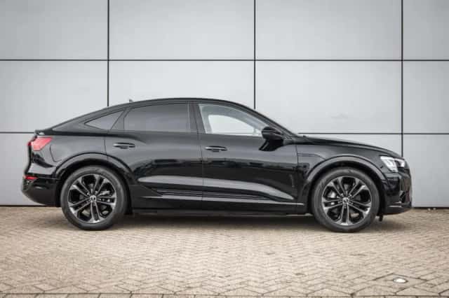 Audi Q8 (2024) thumbnail 3