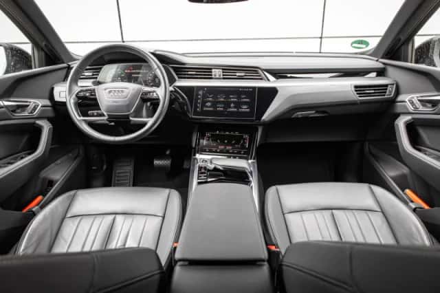 Audi Q8 (2024) thumbnail 5