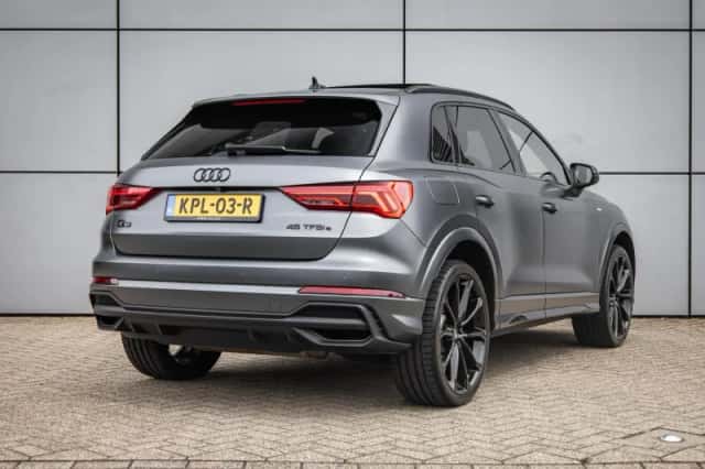 Audi Q3 (2023) thumbnail 2