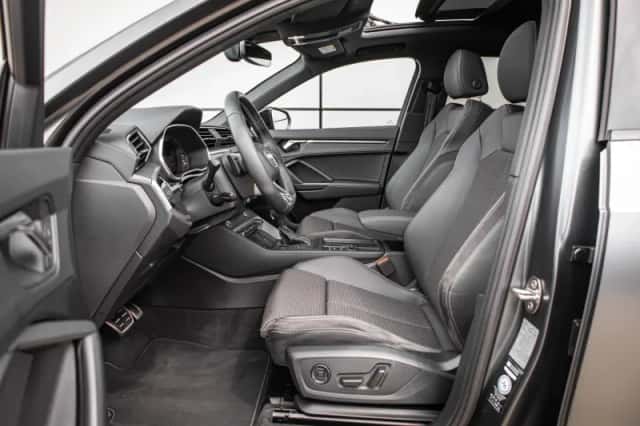 Audi Q3 (2023) thumbnail 5