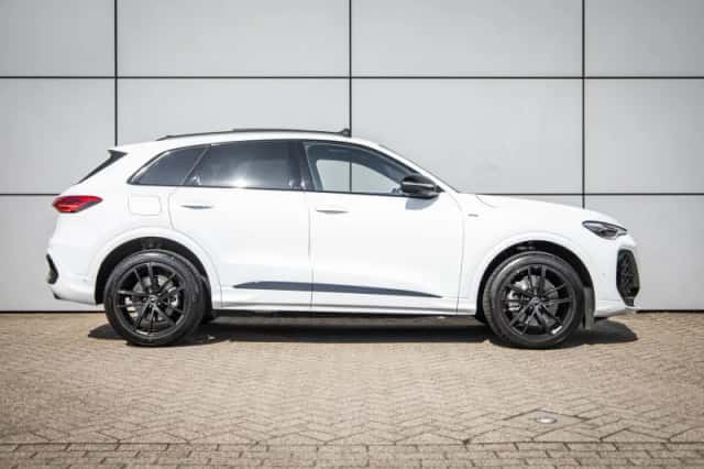 Audi Q5 (2025) thumbnail 3