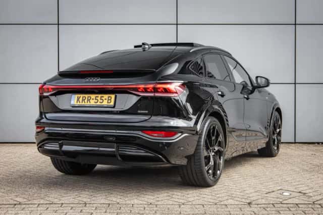 Audi Q6 (2025) thumbnail 2