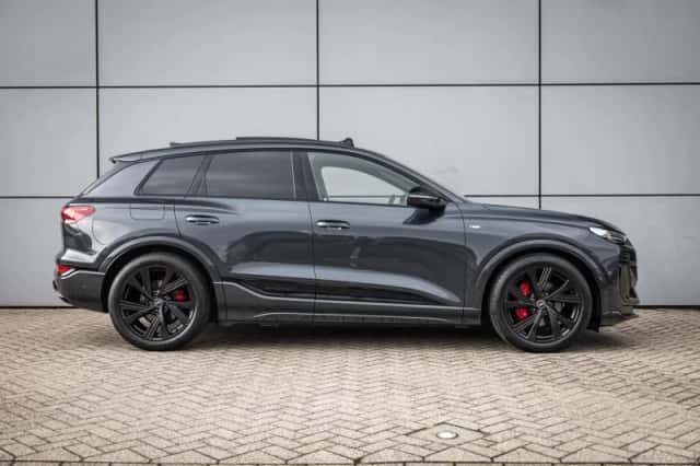Audi Q6 e-tron (2025) thumbnail 3