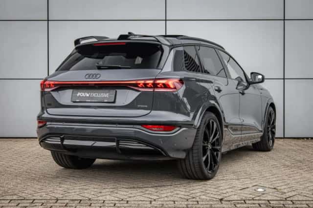 Audi Q6 e-tron (2025) thumbnail 2