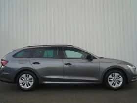 Škoda Octavia (2022) thumbnail 3