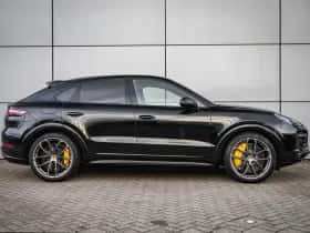 Porsche Cayenne (2022) thumbnail 3