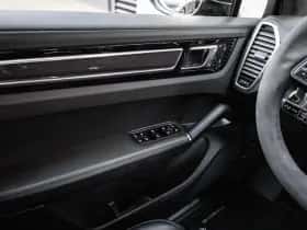 Porsche Cayenne (2022) thumbnail 43