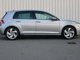 Volkswagen Golf (2019) thumbnail 3