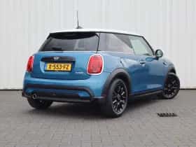 MINI Mini (2023) thumbnail 2
