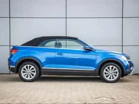 Volkswagen T-Roc (2024) thumbnail 3