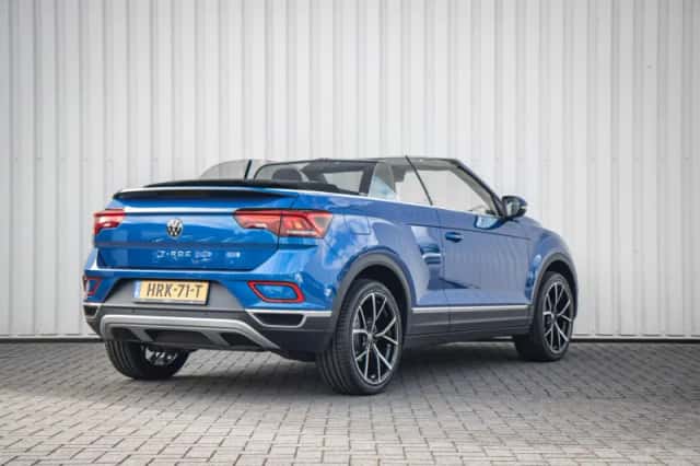 Volkswagen T-Roc (2024) thumbnail 2