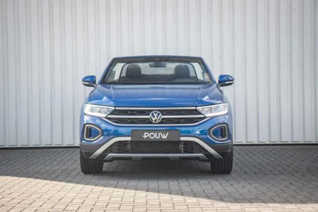 Volkswagen T-Roc (2024) thumbnail 4