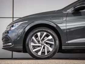 Volkswagen Golf (2022) thumbnail 13
