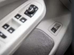 Volkswagen Golf (2022) thumbnail 42