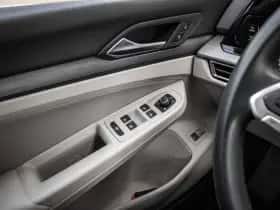 Volkswagen Golf (2022) thumbnail 43