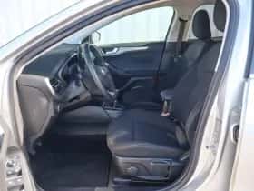 Ford Focus (2024) thumbnail 4