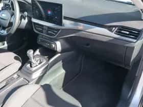 Ford Focus (2024) thumbnail 5