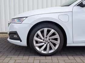 Škoda Octavia (2024) thumbnail 16