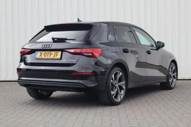 Audi A3 (2021) thumbnail 2
