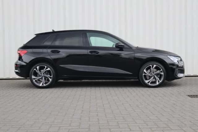 Audi A3 (2021) thumbnail 3