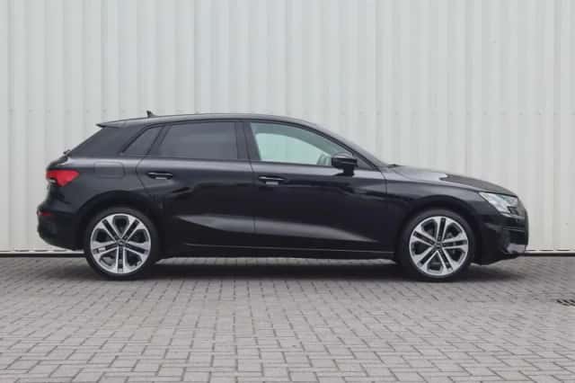 Audi A3 (2022) thumbnail 3