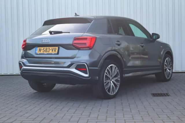 Audi Q2 (2022) thumbnail 2