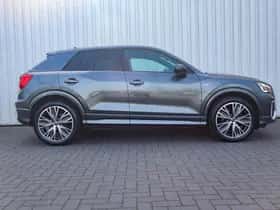 Audi Q2 (2022) thumbnail 3