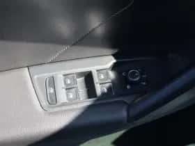 Volkswagen Tiguan (2019) thumbnail 35