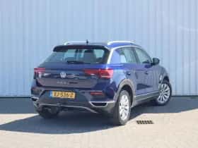 Volkswagen T-Roc (2019) thumbnail 2
