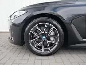 BMW i4 (2023) thumbnail 15
