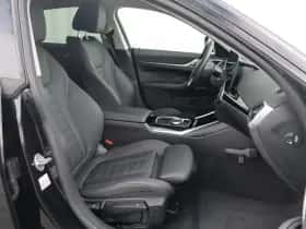 BMW i4 (2023) thumbnail 16