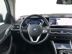 BMW i4 (2023) thumbnail 23