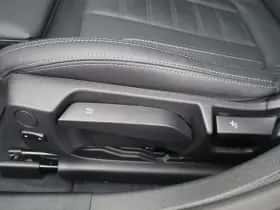 BMW i4 (2023) thumbnail 34