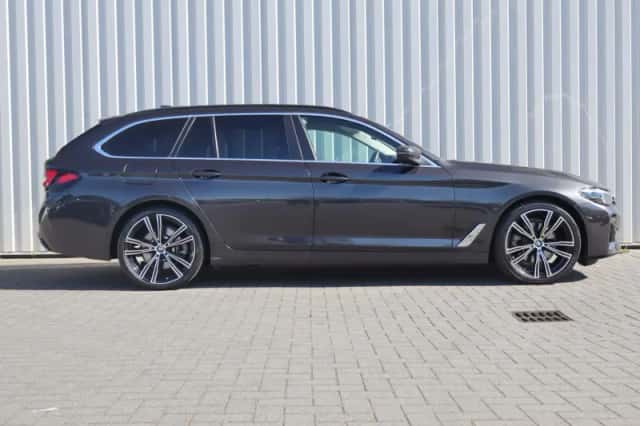 BMW 5-Serie (2023) thumbnail 3