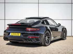 Porsche 911 (2018) thumbnail 2