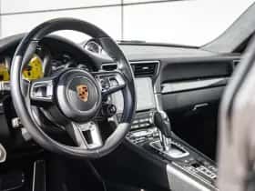 Porsche 911 (2018) thumbnail 41