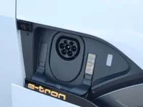 Audi e-tron (2019) thumbnail 17