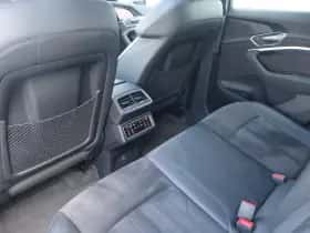 Audi e-tron (2019) thumbnail 25