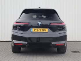 BMW iX (2022) thumbnail 12