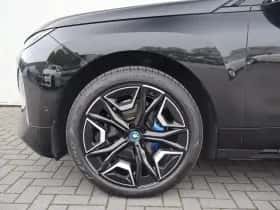BMW iX (2022) thumbnail 15