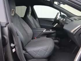 BMW iX (2022) thumbnail 17