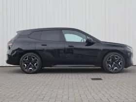 BMW iX (2022) thumbnail 3