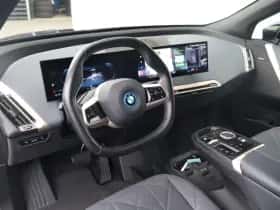 BMW iX (2022) thumbnail 26