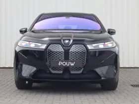 BMW iX (2022) thumbnail 9